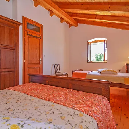 Ferienhaus Dolores In Cokuni Krnica